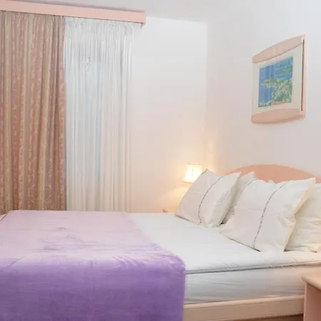 Ava Apartment